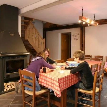 Vagney, 5 Pièces, 8 Personnes - Fr-1-589-227 * Vagney